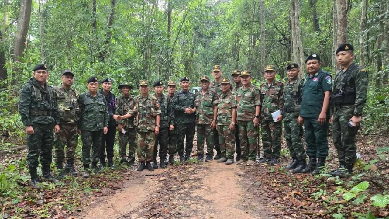 Thailand Cambodia soldiers