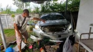 British man flees after crashing sedan into house in Udon Thani