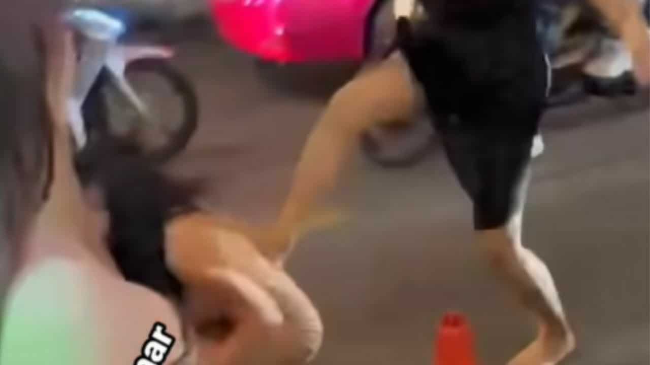 Thai transwomen clash Filipina Sukhumvit