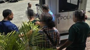15 year old Thai boy shoots father after enduring 8 years of abuse