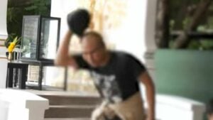 Transwoman throws wig, cries for help after fleeing scam gang in Cambodia