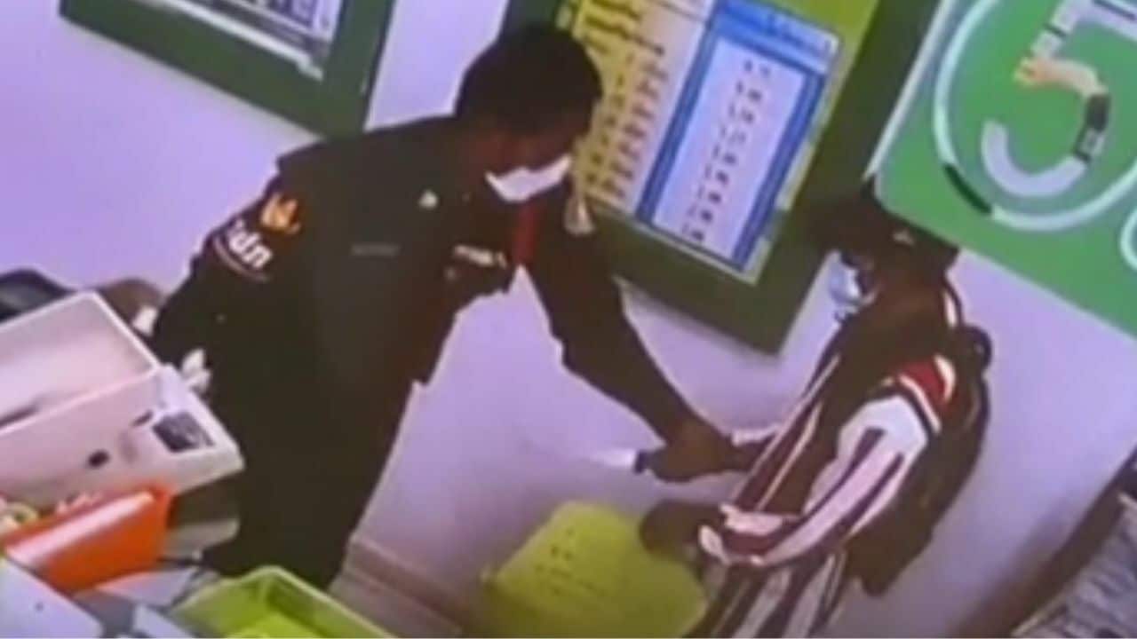 Thai man fails to rob bank in Buriram