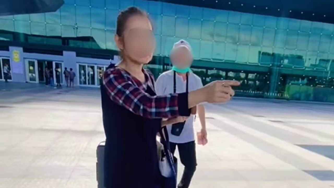 Bangkok taxi driver and passenger clash over payment method | News by Thaiger