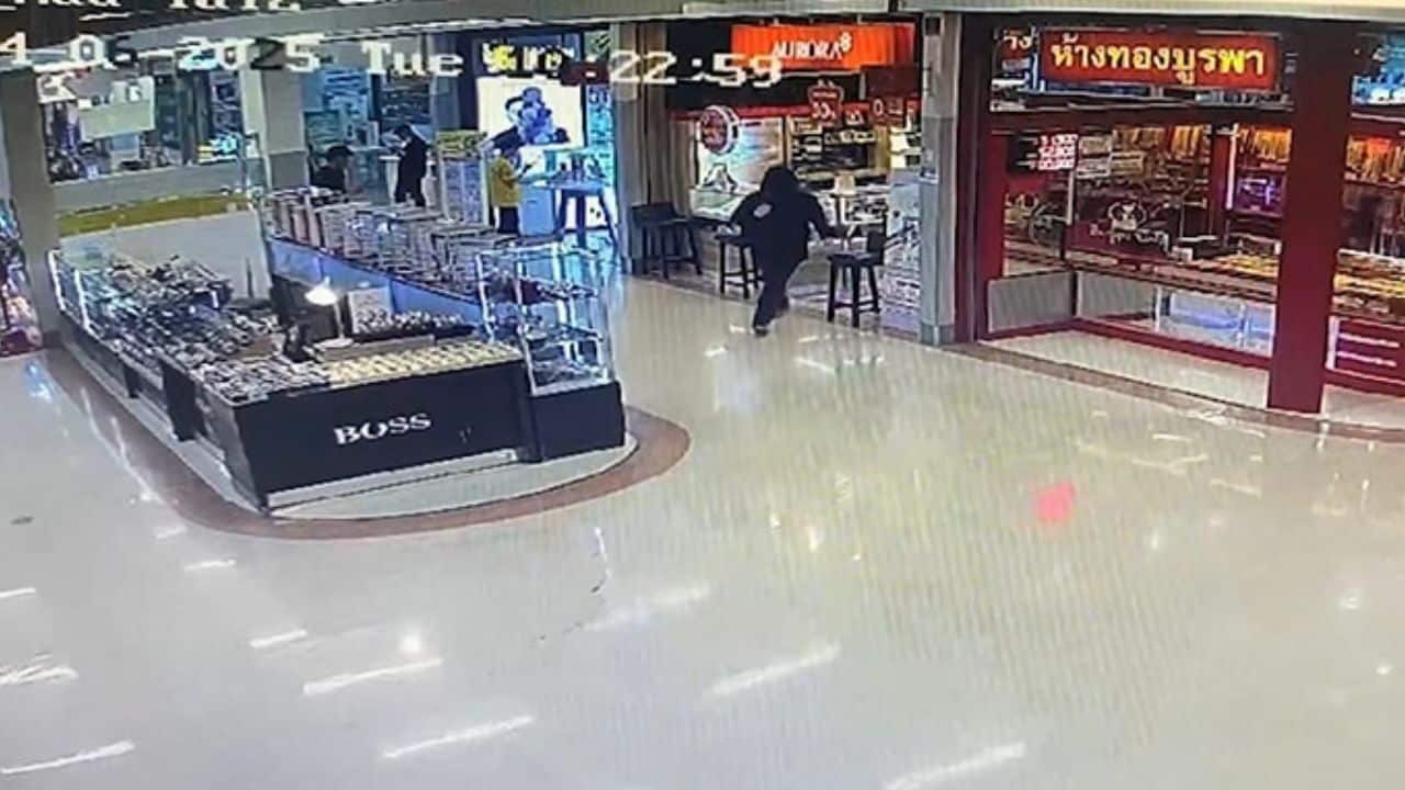 Gold shop robbery in Hat Yai Songkhla