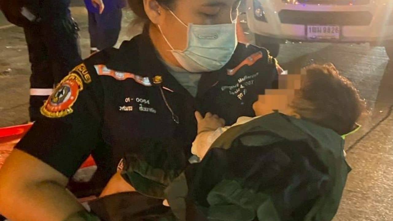 Baby survives car crash on zebra crossing in Pathum Thani