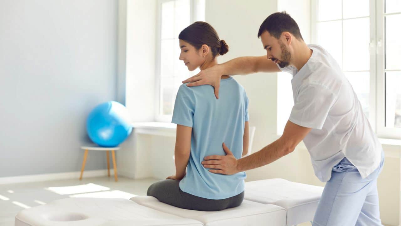 When to see a spine specialist