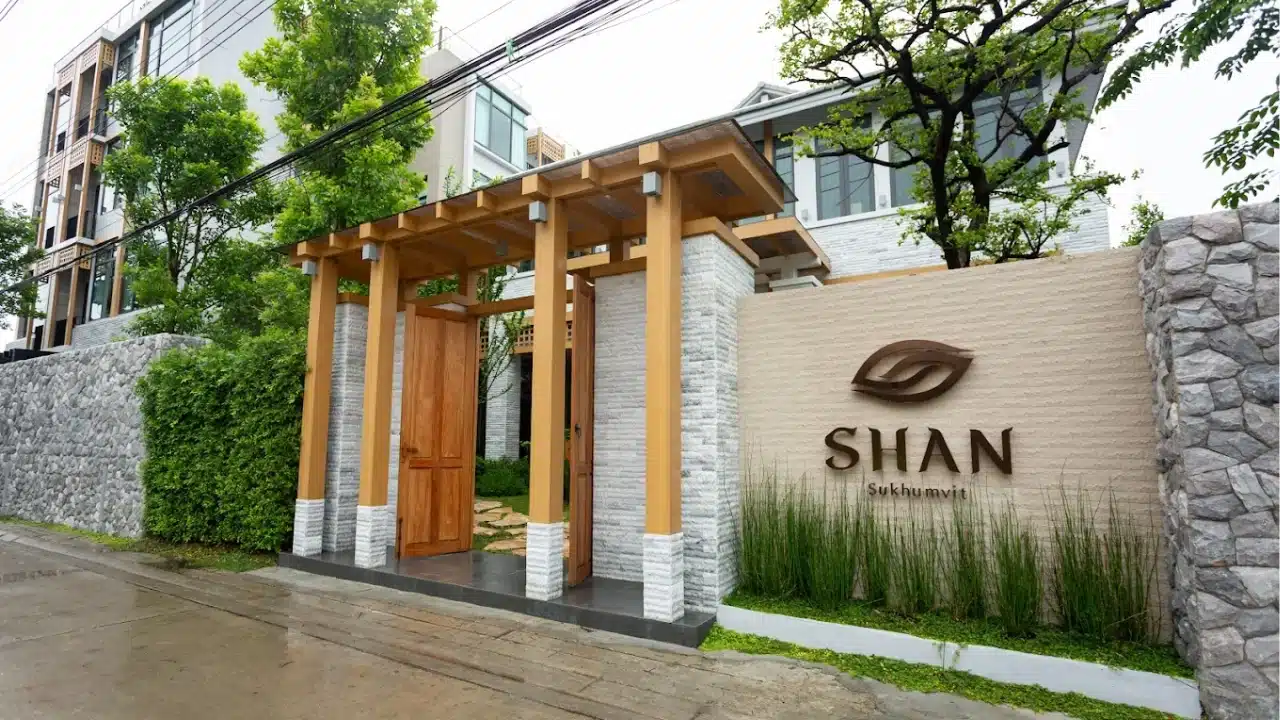 Facilities and greenery at Shan Villas Bangkok