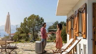 How to promote your Airbnb rental on Instagram?