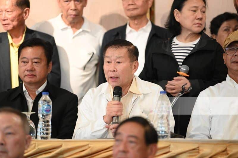 Thai activist calls mass protest to 'sink the boat' over PM scandal | News by Thaiger