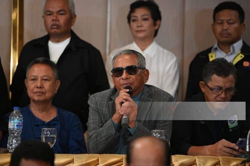 Thai activist calls mass protest to 'sink the boat' over PM scandal | News by Thaiger