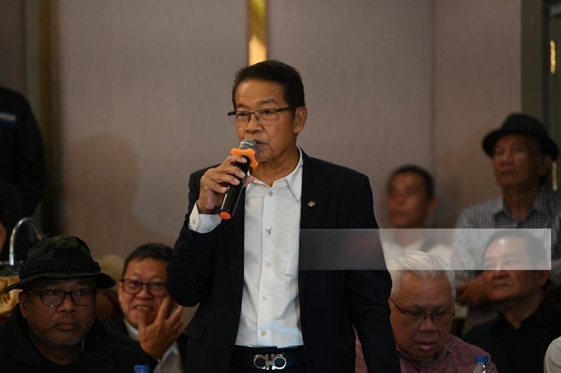 Thai activist calls mass protest to 'sink the boat' over PM scandal | News by Thaiger