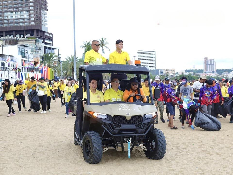 Pattaya Beach gets a major cleanup as locals unite for safer shore | News by Thaiger