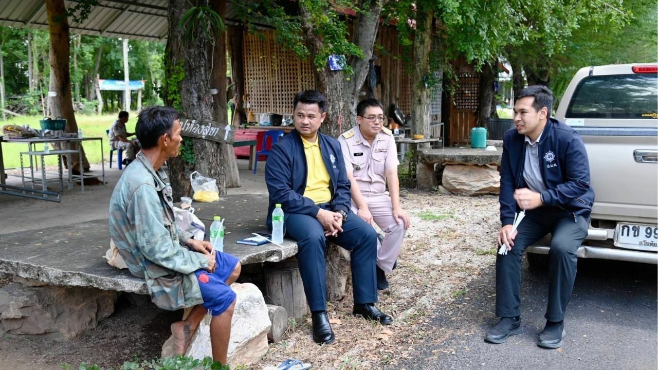 Man walks 700km to overcome cannabis addiction in Ratchaburi