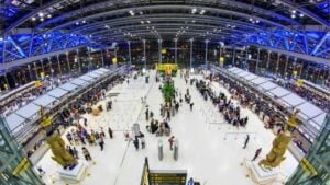 ‘Screw-up’ at Suvarnabhumi: Broken bolt brings escalator to a halt
