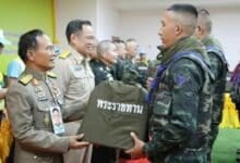 Thai king supports troops at Thai-Cambodian border with gifts