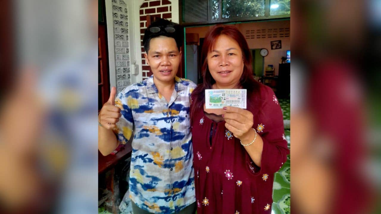 Khon Kaen woman strikes it rich with 6 million baht lottery win