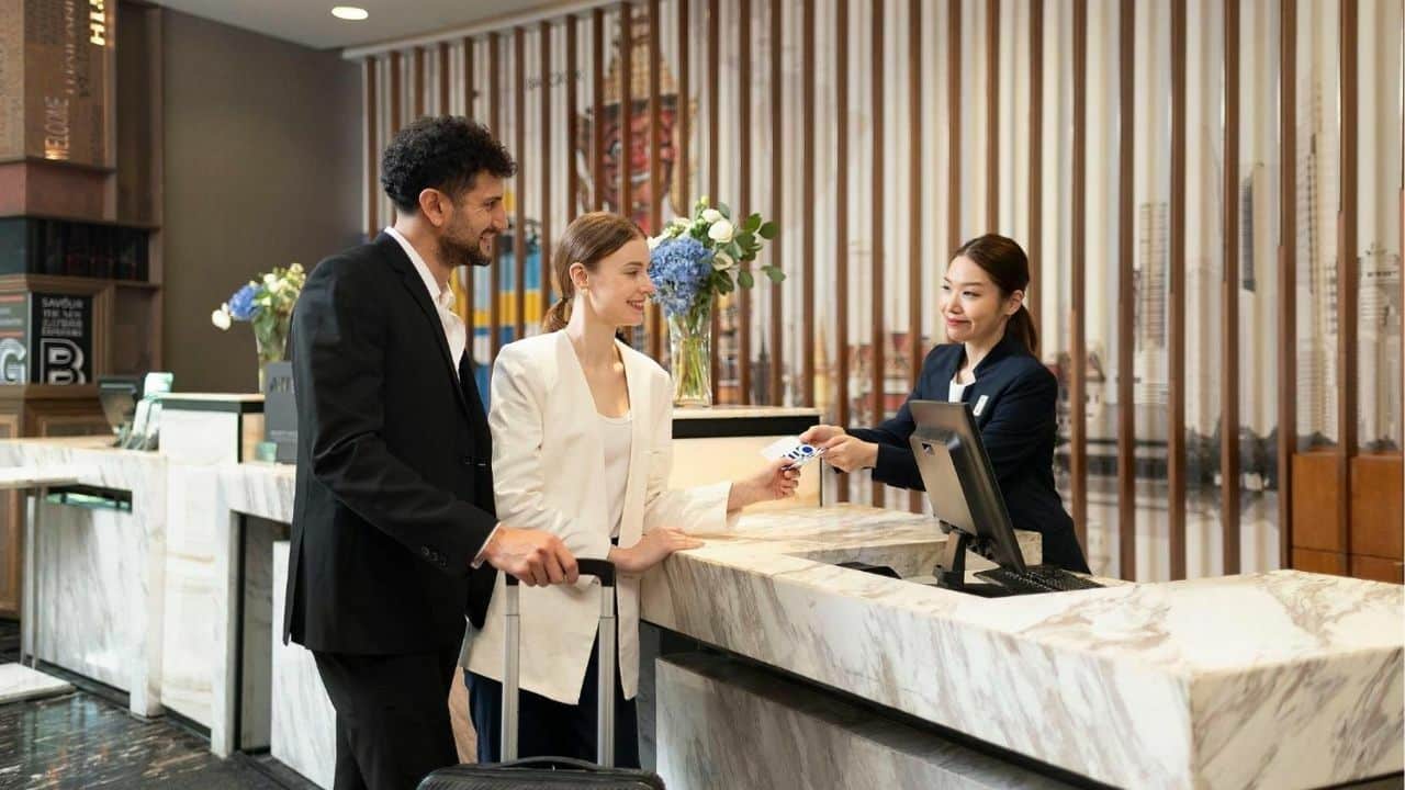 Thai hotels warn of layoffs amid 400 baht wage hike proposal