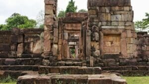 Thai military may close Surin temple amid border tensions