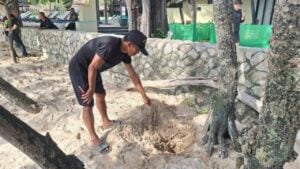 Patong Beach bomb scare: Hidden explosives uncovered in sand