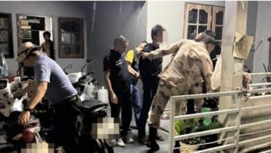 Knife-wielding man removed from Phuket streets