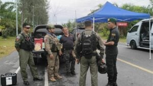 Triple bomb blasts at Pattani fair injure 7, stalls damaged