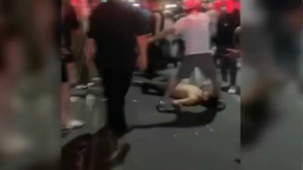 Tourists attacked in Patong after assaulting local woman (video)