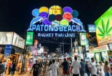 Wee-bit out of order: Tourist blasted for peeing on Phuket street