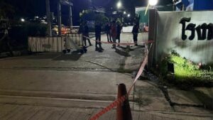 Gunman in delivery uniform kills two in Pathum Thani shooting