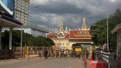 Thailand-Cambodia border checkpoint closure leaves thousands stranded