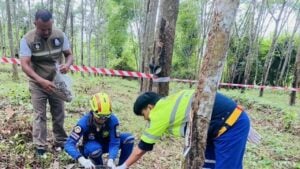 Woman found dead in Songkhla, husband and son wanted