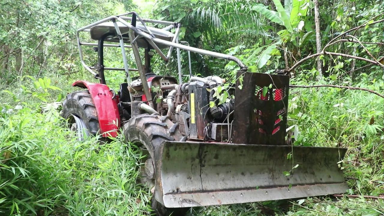 Tractor accident in Chumphon claims life, colleague survives
