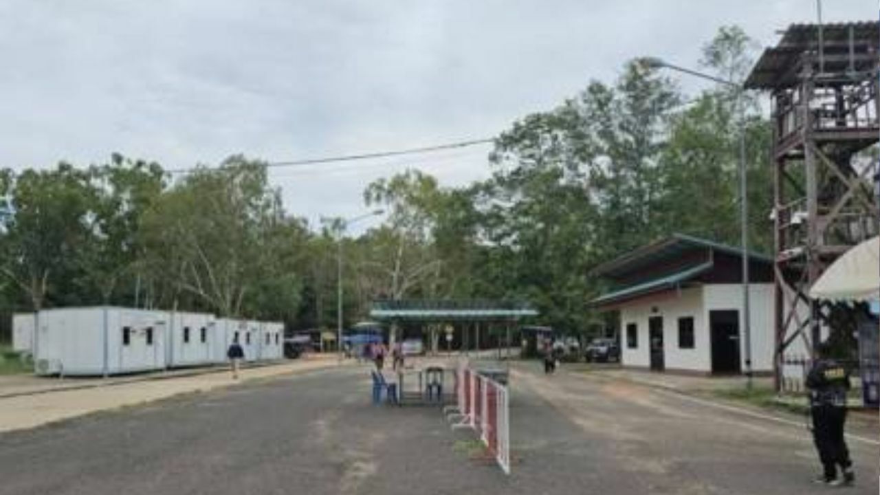 Thai-Cambodian border checkpoint closures risk trade disruption