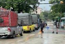 Cambodia bans Thai fruit imports at Khlong Yai checkpoint