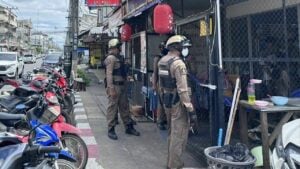 Khon Kaen police bust illegal kratom party with minors