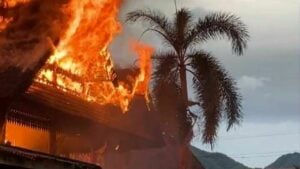 Fire destroys monk’s residence at Wat Had Poo Dai, Lampang