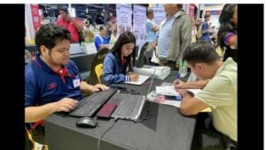 Fair play! Phuket job bonanza gives jobless a fighting chance