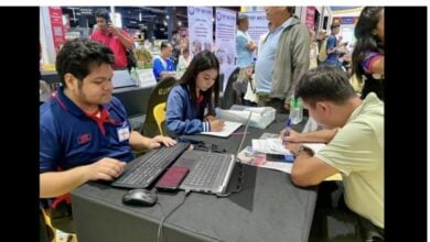 Fair play! Phuket job bonanza gives jobless a fighting chance
