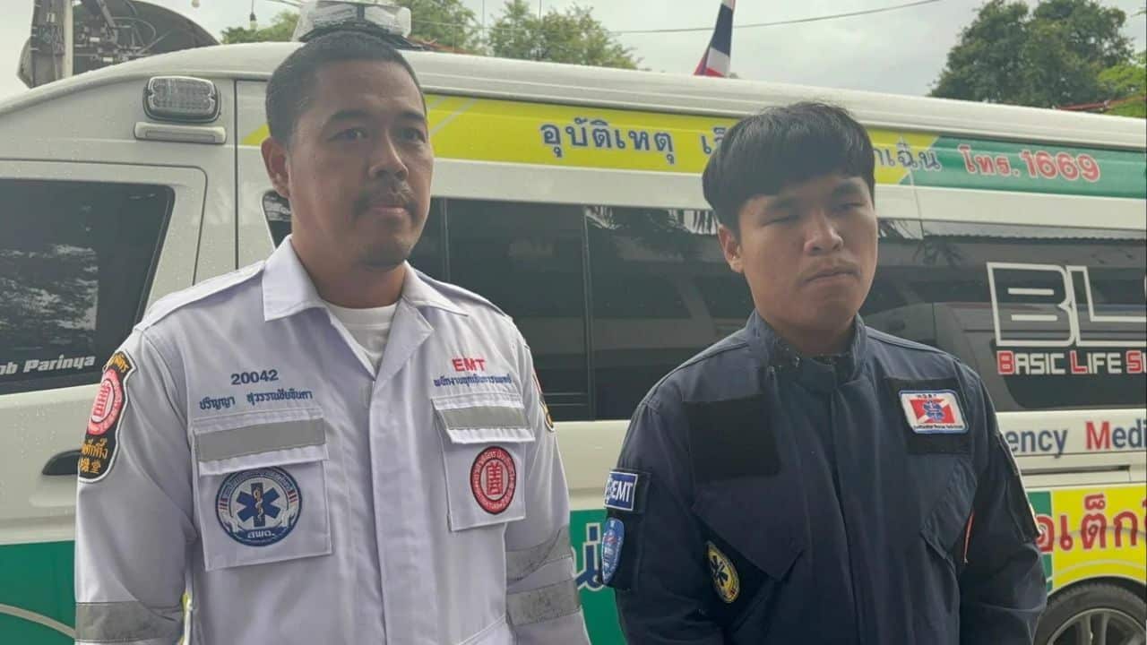 Volunteer duo helps woman give birth in pickup truck