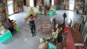 Man caught stealing shrine donations avoids charges with community service