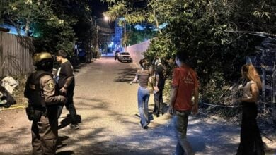 Homeless woman accused of theft in Pattaya, arrested with children