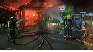 Severe blaze in Udon Thani destroys house and van