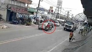 Motorcyclist dies in collision with 18-wheel truck in Nakhon Sawan