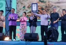 Phuket sets world record with largest Hokkien noodle stir-fry | Thaiger