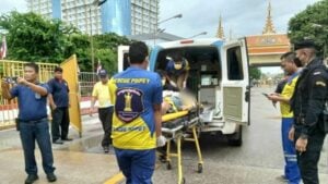 Thai border opens for emergency medical aid for Cambodian man