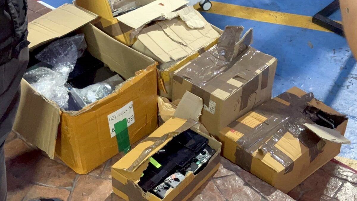 Bangkok hotel raid: 200 phones seized in Chinese bust | News by Thaiger