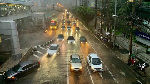 Monster rains, surging seas and storm warnings slam Thailand | News by Thaiger