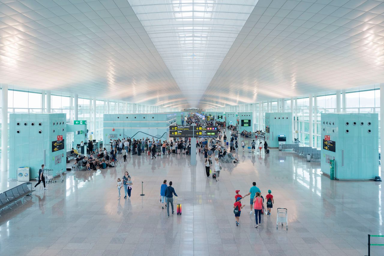 British Onlyfans mum nabbed at Spanish airport with £200k in weed | News by Thaiger