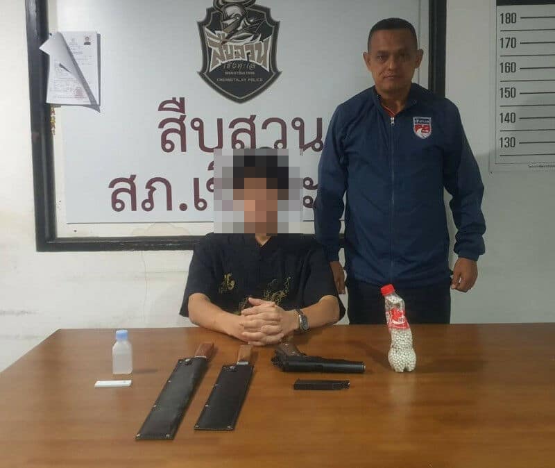 Blade and shame! Burmese teen busted after flaunting weapons | News by Thaiger