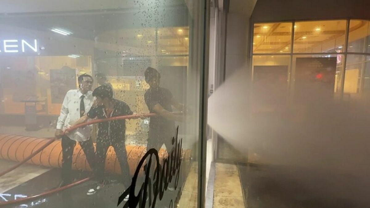 Japanese BBQ restaurant fire damages Chachoengsao mall | News by Thaiger