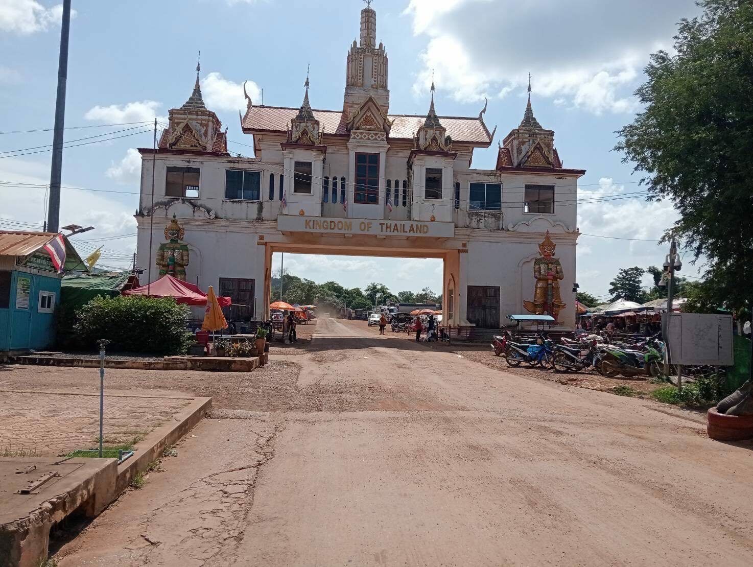 Borderline chaos: Thai-Cambodian crossings shut amid spat | News by Thaiger